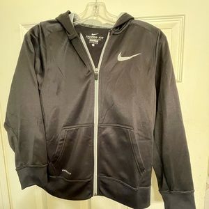 💲⬇️ NIKE Boys Thermafit Hoodie